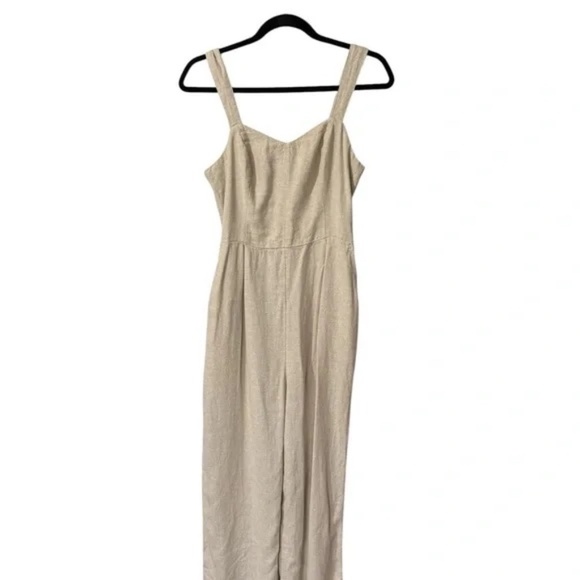 OLD NAVY Fit & Flare Linen-Blend Jumpsuit - Picture 7 of 11